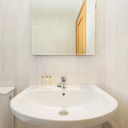 Beautiful Townhouse Walking Distance To The In Costabella, Дом отдыха
