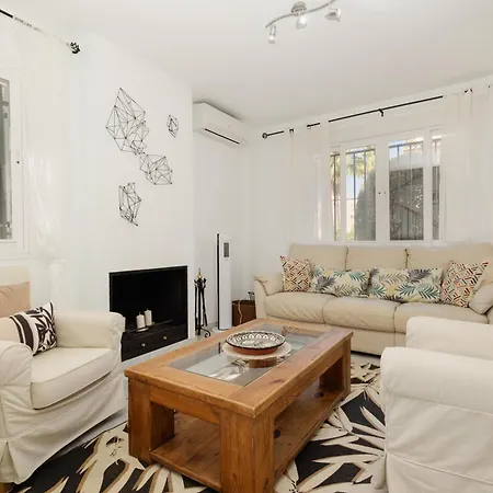 Beautiful Townhouse Walking Distance To The In Costabella, Holiday home