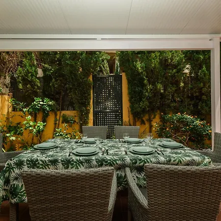 Beautiful Townhouse Walking Distance To The In Costabella, Marbella